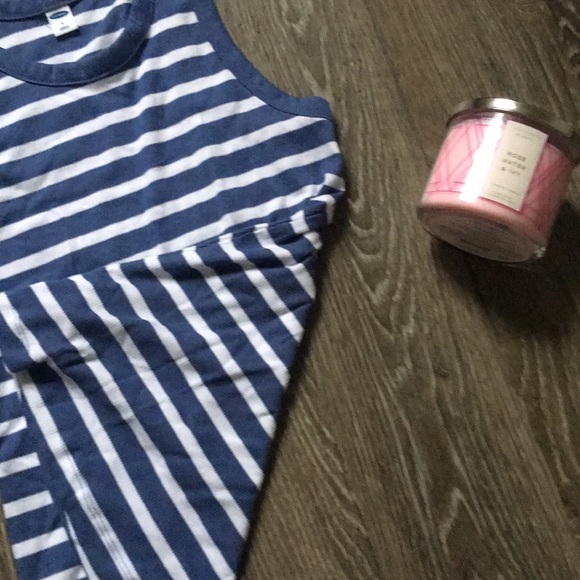 Tank top - Picture 3 of 3